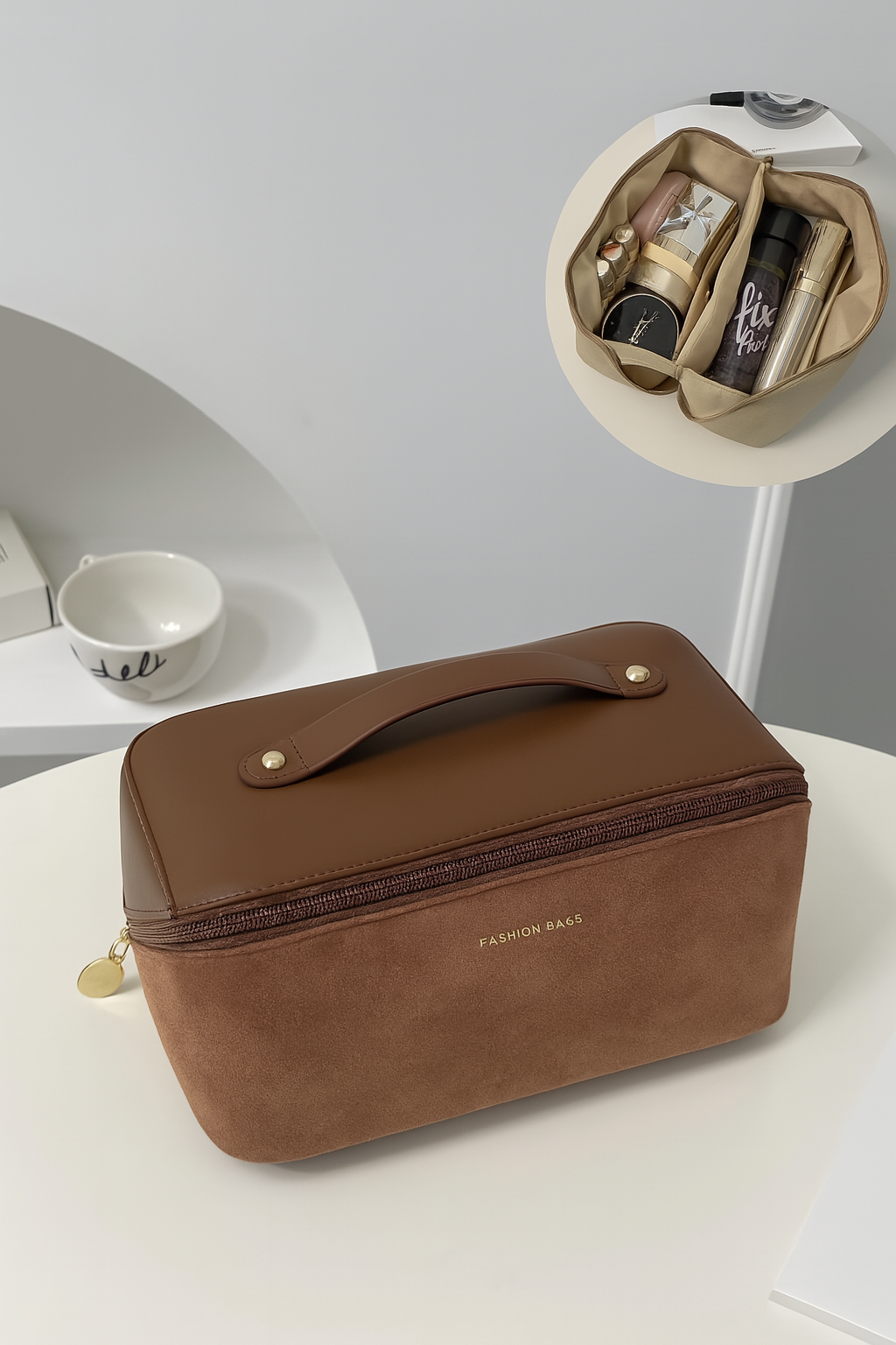The Chic Girl Kit Bag + FREE 24 Piece Luxury Brush Set