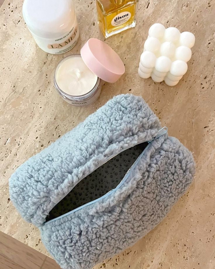 Doudou Kit Bag + FREE 24 Piece Luxury Brush Set