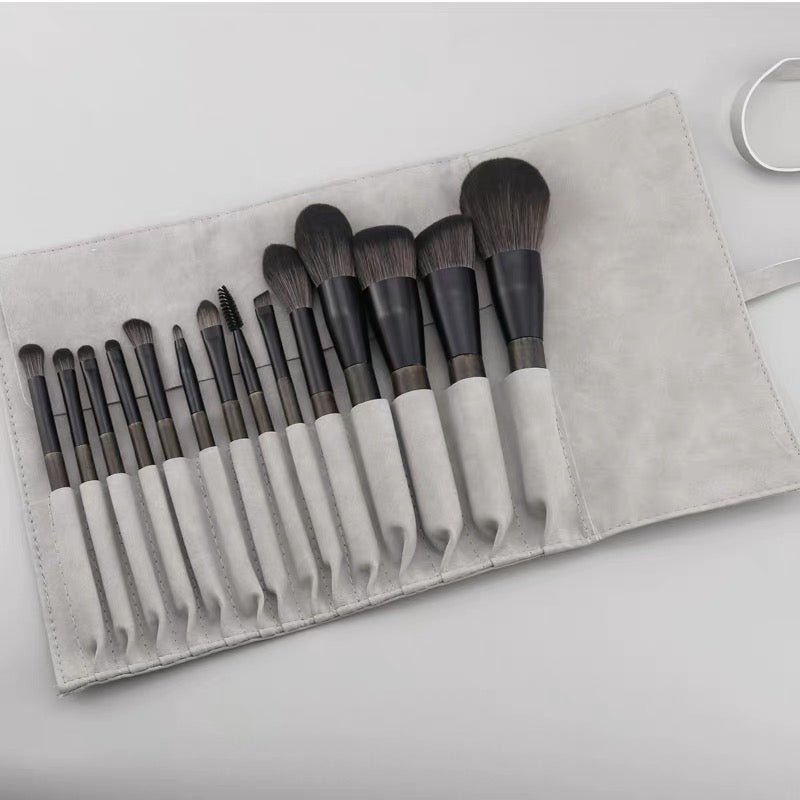 The Cozy Classic Kit Bag + FREE 24 Piece Luxury Brush Set