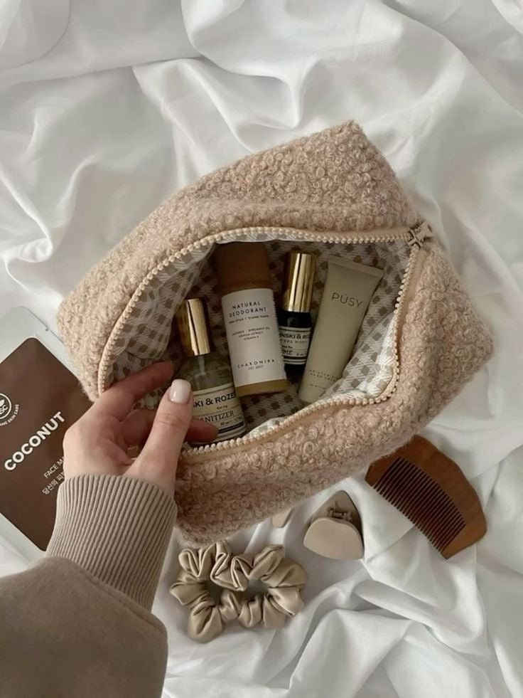 Doudou Kit Bag + FREE 24 Piece Luxury Brush Set