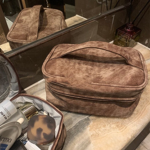 The Cozy Classic Kit Bag + FREE 24 Piece Luxury Brush Set
