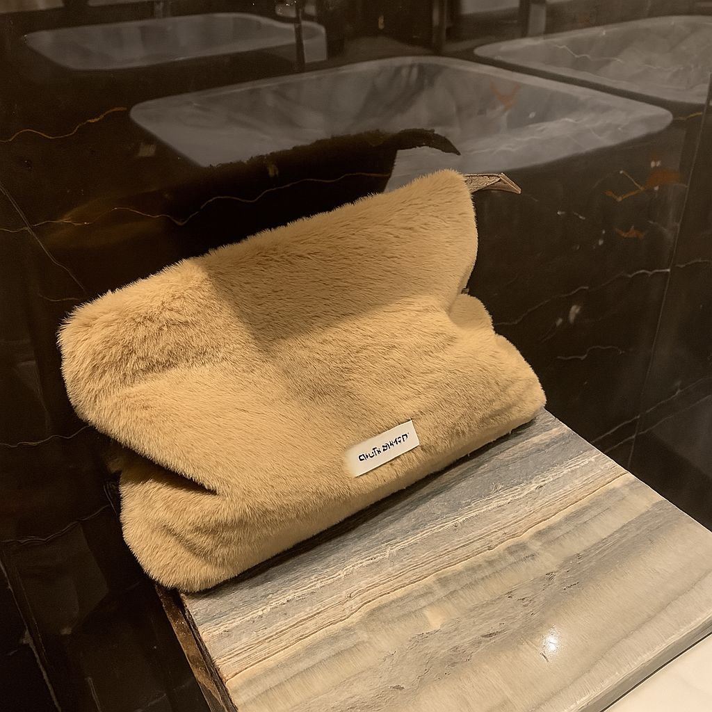 Fluffy Glow Kit Bag + FREE 24 Piece Luxury Brush Set